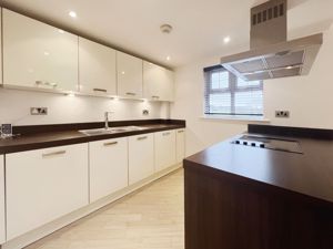 KITCHEN- click for photo gallery